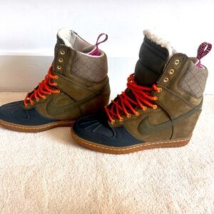 Rare Nike Dunk Sky Hi SneakerBoot Dark Loden